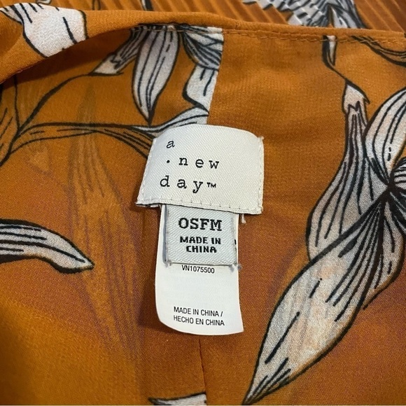 A New Day Sheer Pleated Golden Yellow Kimono OSFM - Picture 5 of 6